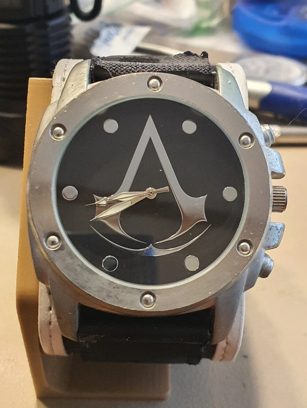 Assassin's Creed Silver/Black Leather Wideband Men's Watch